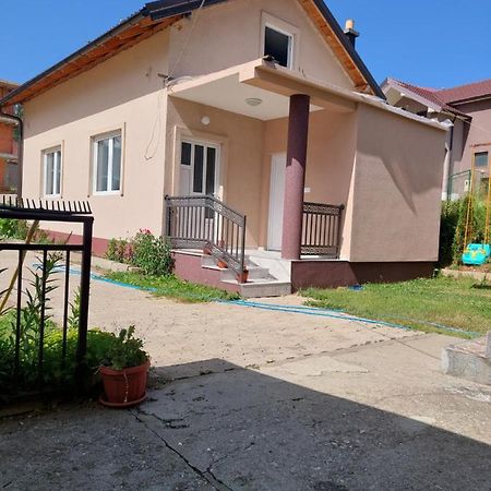 Sara Apartments 플라브 외부 사진